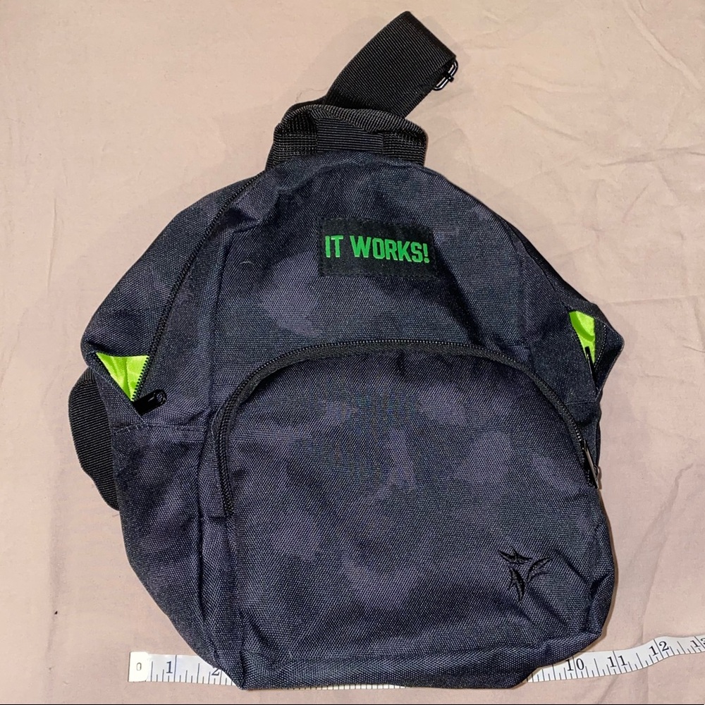 It Works! Cross body backpack